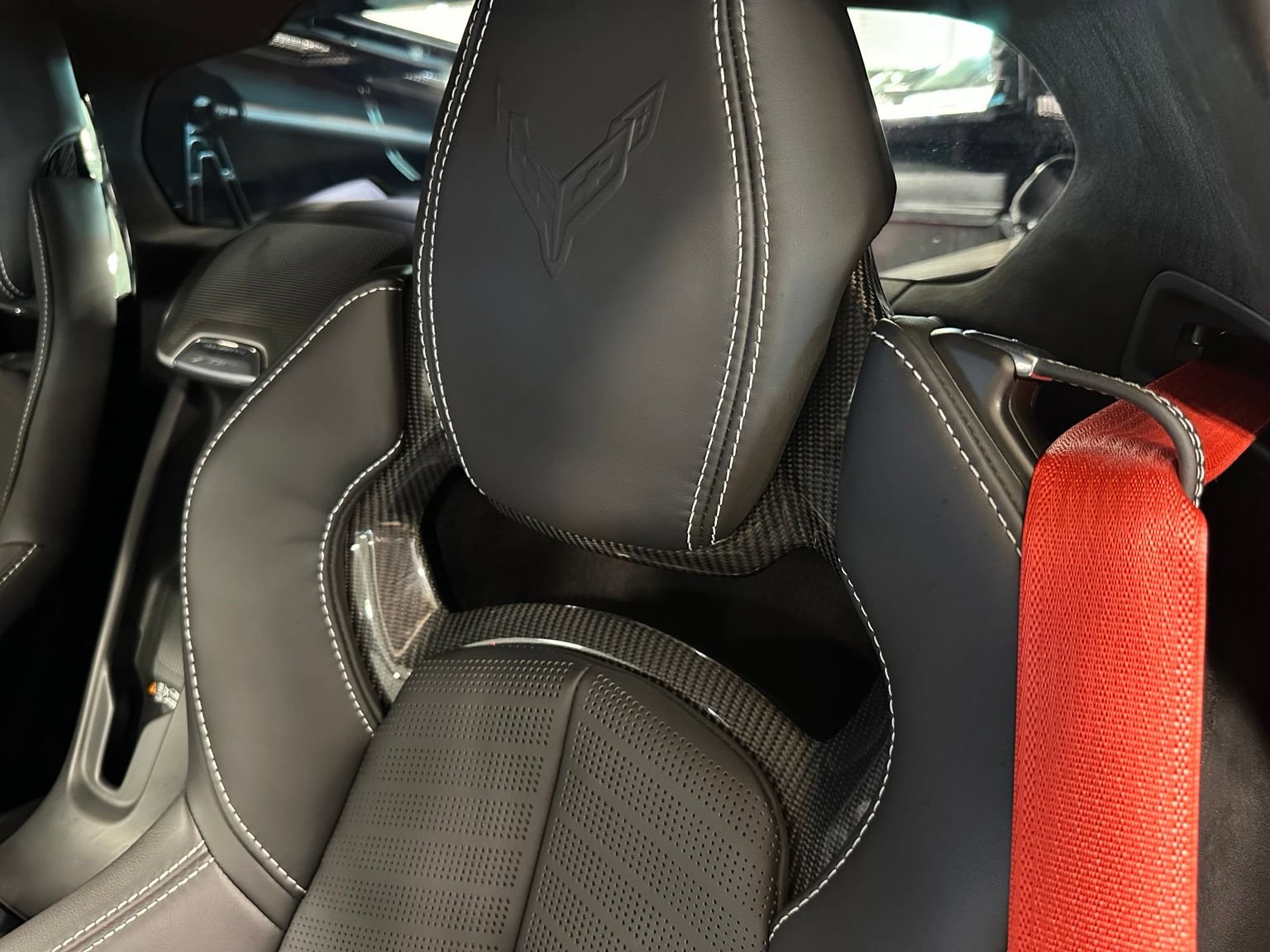 Used 2025 Chevrolet Corvette Z06 RWD image 16
