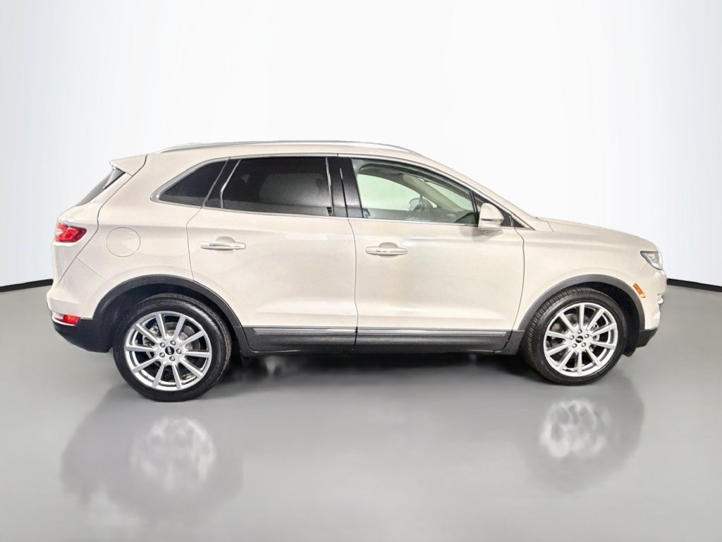 Used 2019 Lincoln MKC Reserve w/ MKC Climate Package FWD image 11
