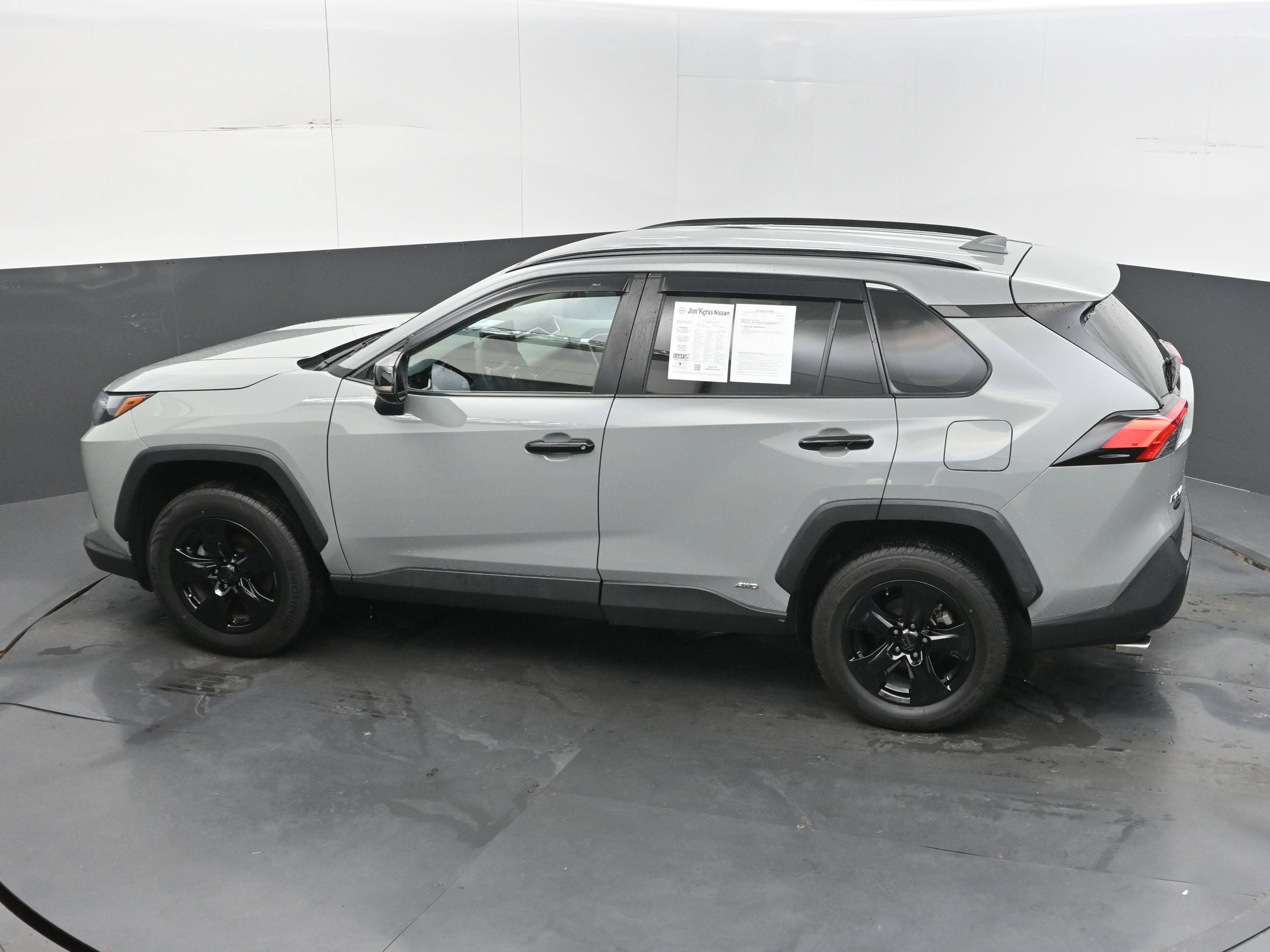 Used 2022 Toyota RAV4 XLE AWD/4WD image 35