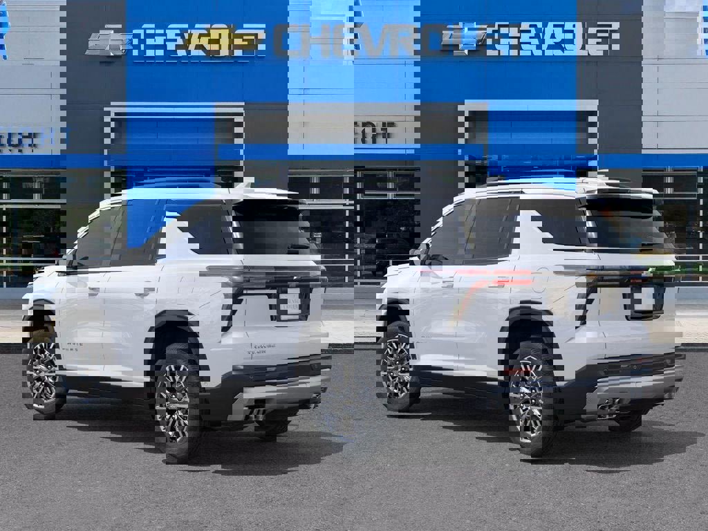 New 2026 Chevrolet Traverse LT w/ LPO, Floor Liner Package image 3