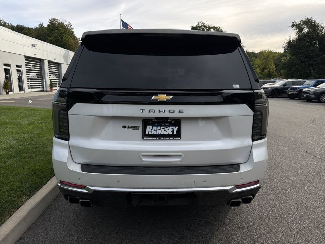 Used 2025 Chevrolet Tahoe High Country AWD/4WD image 7