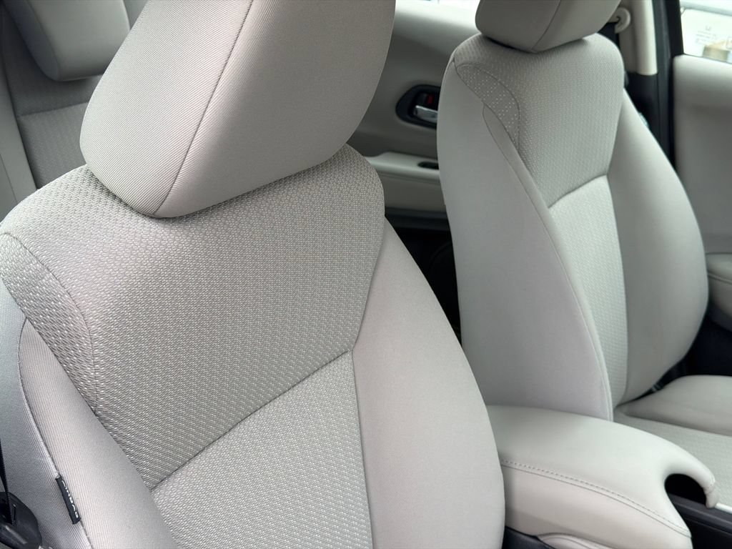 Used 2017 Honda HR-V LX image 10