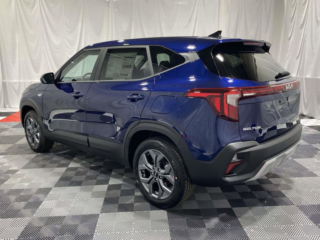 New 2026 Kia Seltos LX image 2