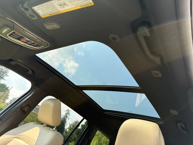 Used 2023 Jeep Grand Cherokee L Limited AWD/4WD image 14