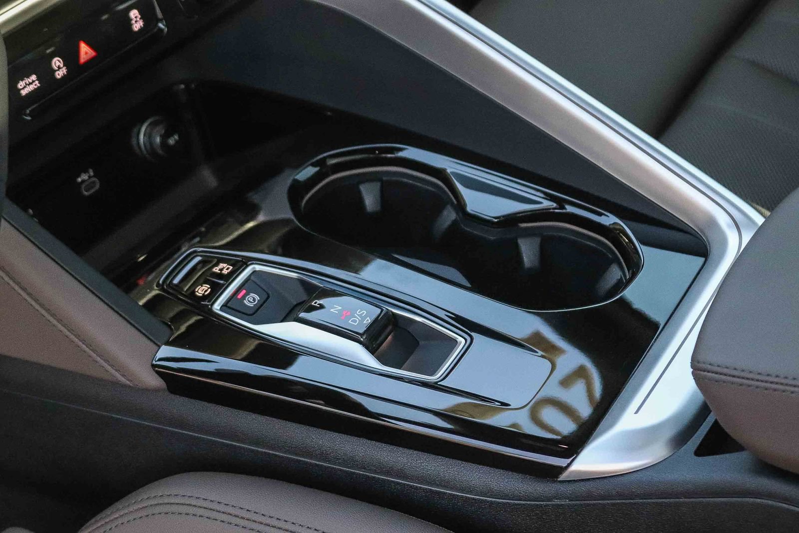 Certified 2025 Audi Q5 Premium w/ Premium Plus AWD/4WD image 22