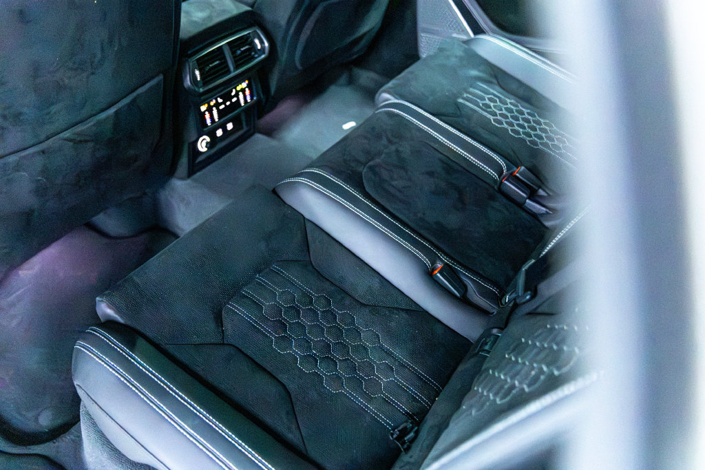 Used 2023 Lamborghini Urus Performante AWD/4WD image 57