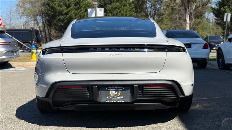 Used 2023 Porsche Taycan image 4