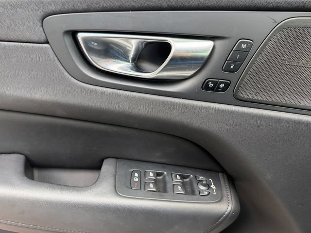 Certified 2023 Volvo XC60 B5 Plus w/ Protection Package Premier FWD image 28