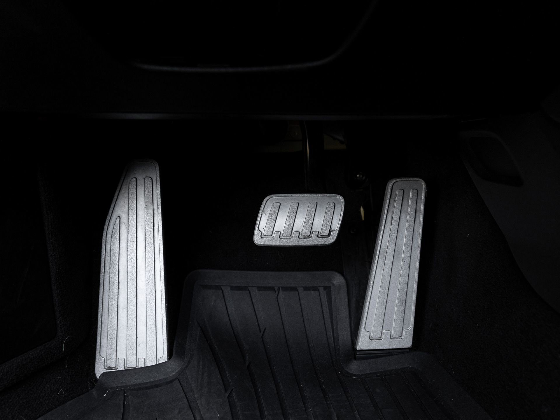 Certified 2022 Porsche 718 Boxster Spyder RWD image 17