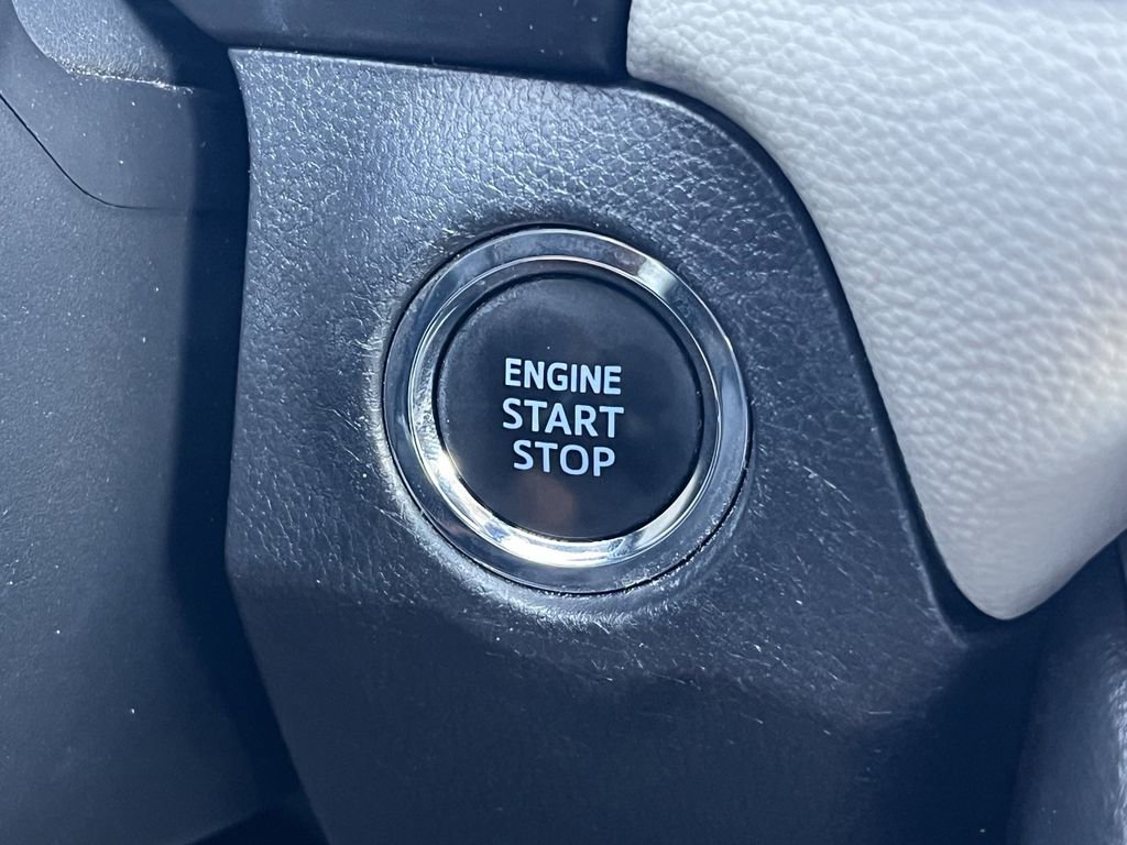 Used 2022 Toyota RAV4 XLE Premium image 22