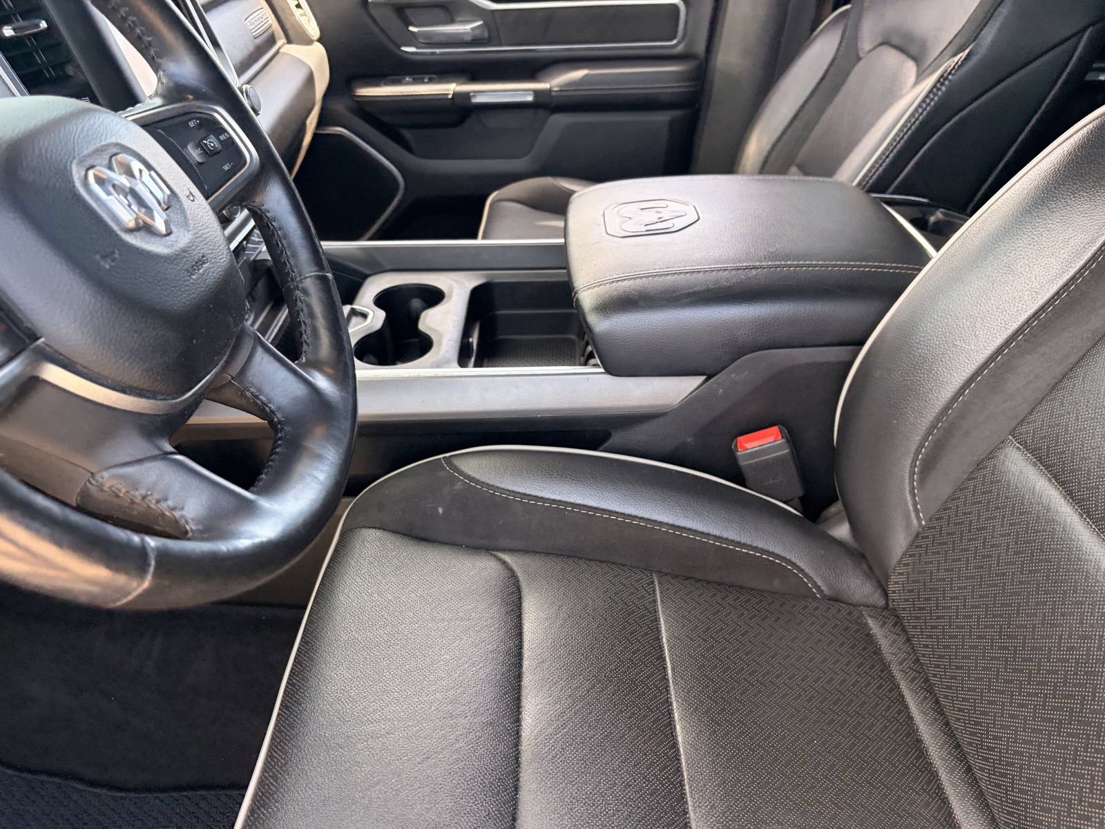 Used 2020 RAM 1500 Laramie w/ Sport Appearance Package AWD/4WD image 17