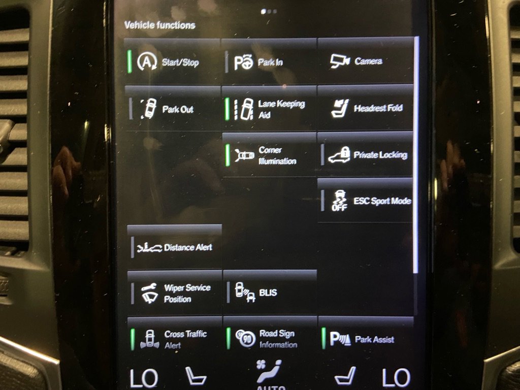 Used 2017 Volvo XC90 T6 Momentum w/ Vision Package image 42