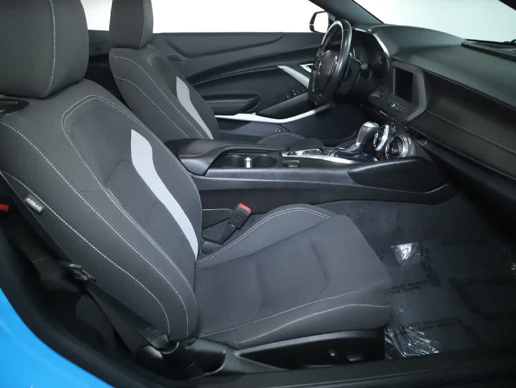 Used 2022 Chevrolet Camaro LT RWD image 34