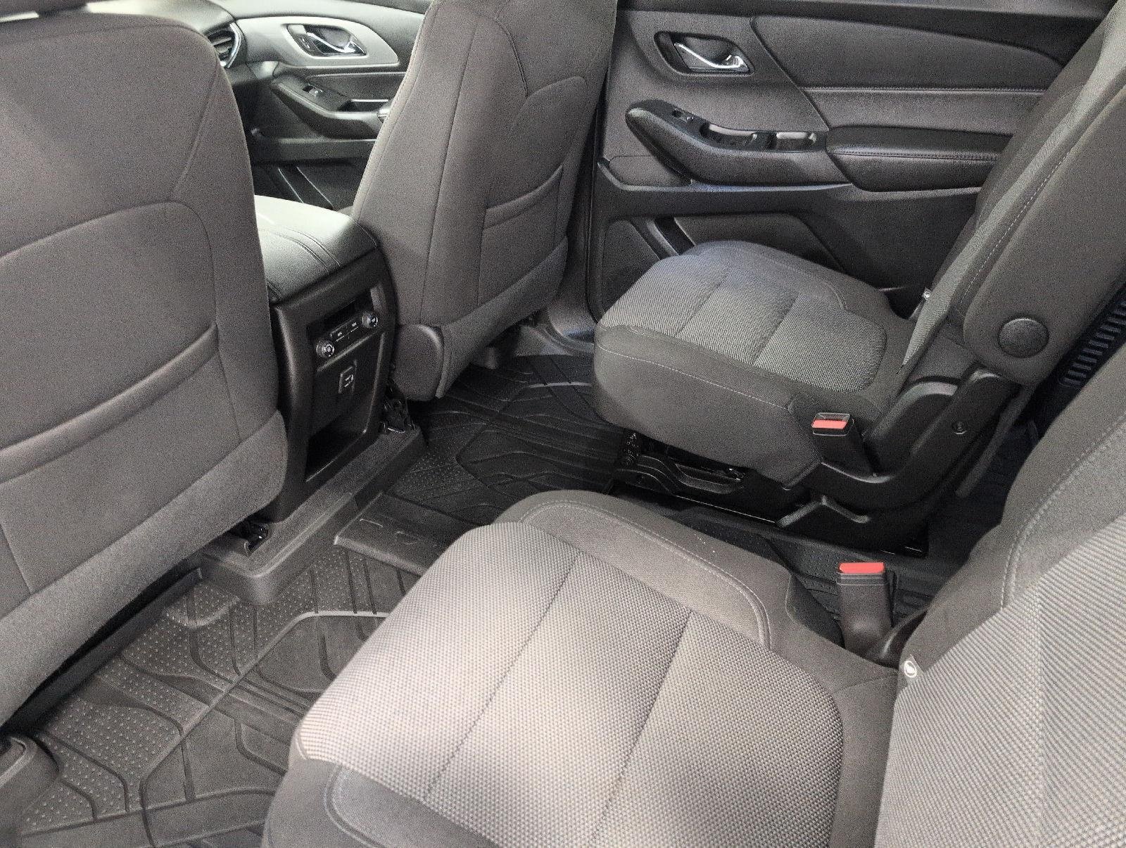Used 2023 Chevrolet Traverse LT w/ LPO, Floor Liner Package AWD/4WD image 22