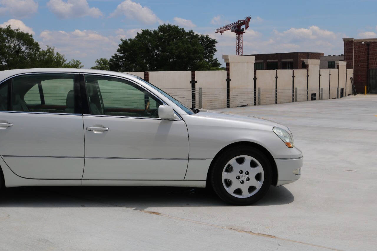 Used 2001 Lexus LS 430 RWD image 60