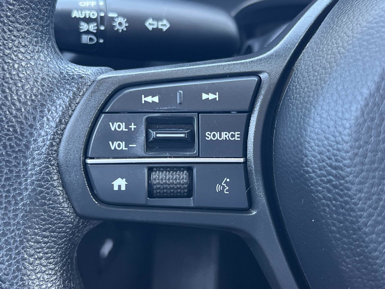 Certified 2023 Honda HR-V LX image 9