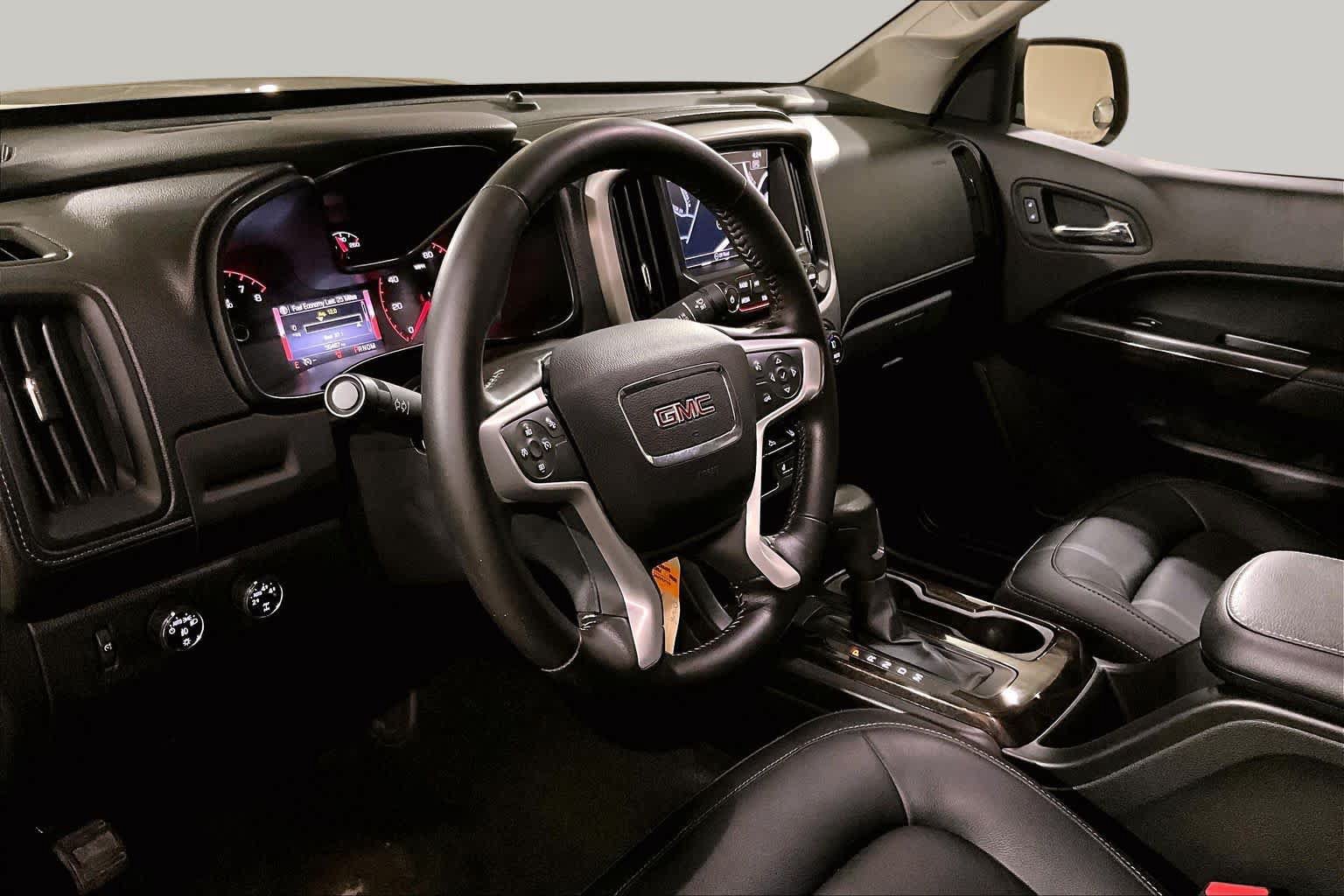 Used 2016 GMC Canyon SLT w/ Driver Alert Package AWD/4WD image 16
