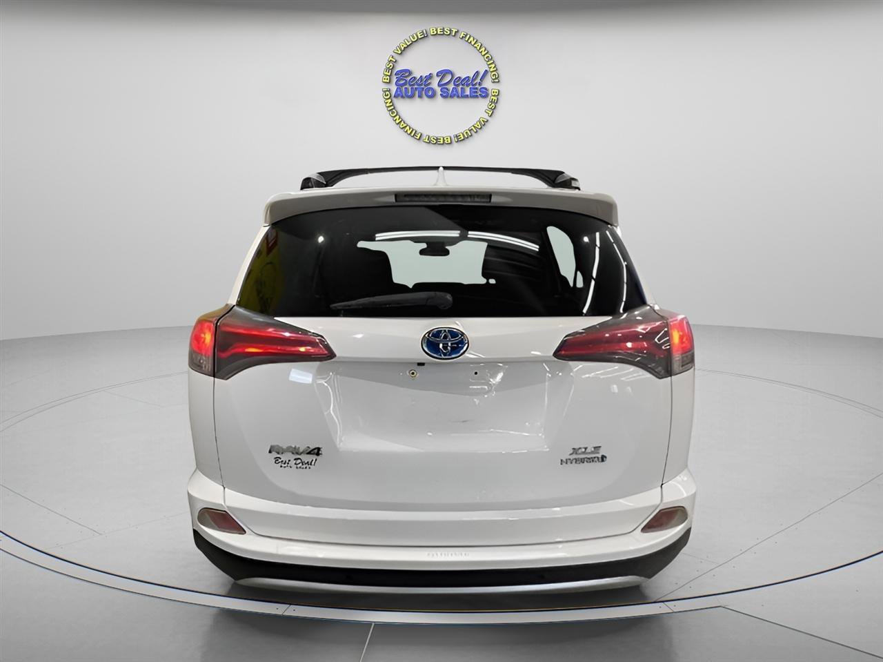 Used 2016 Toyota RAV4 XLE w/ Convenience Package image 5