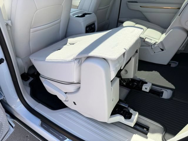 New 2026 Buick Enclave Avenir w/ Super Cruise Package AWD/4WD image 38