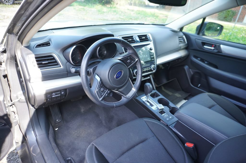 Used 2018 Subaru Outback 2.5i Premium AWD/4WD image 3