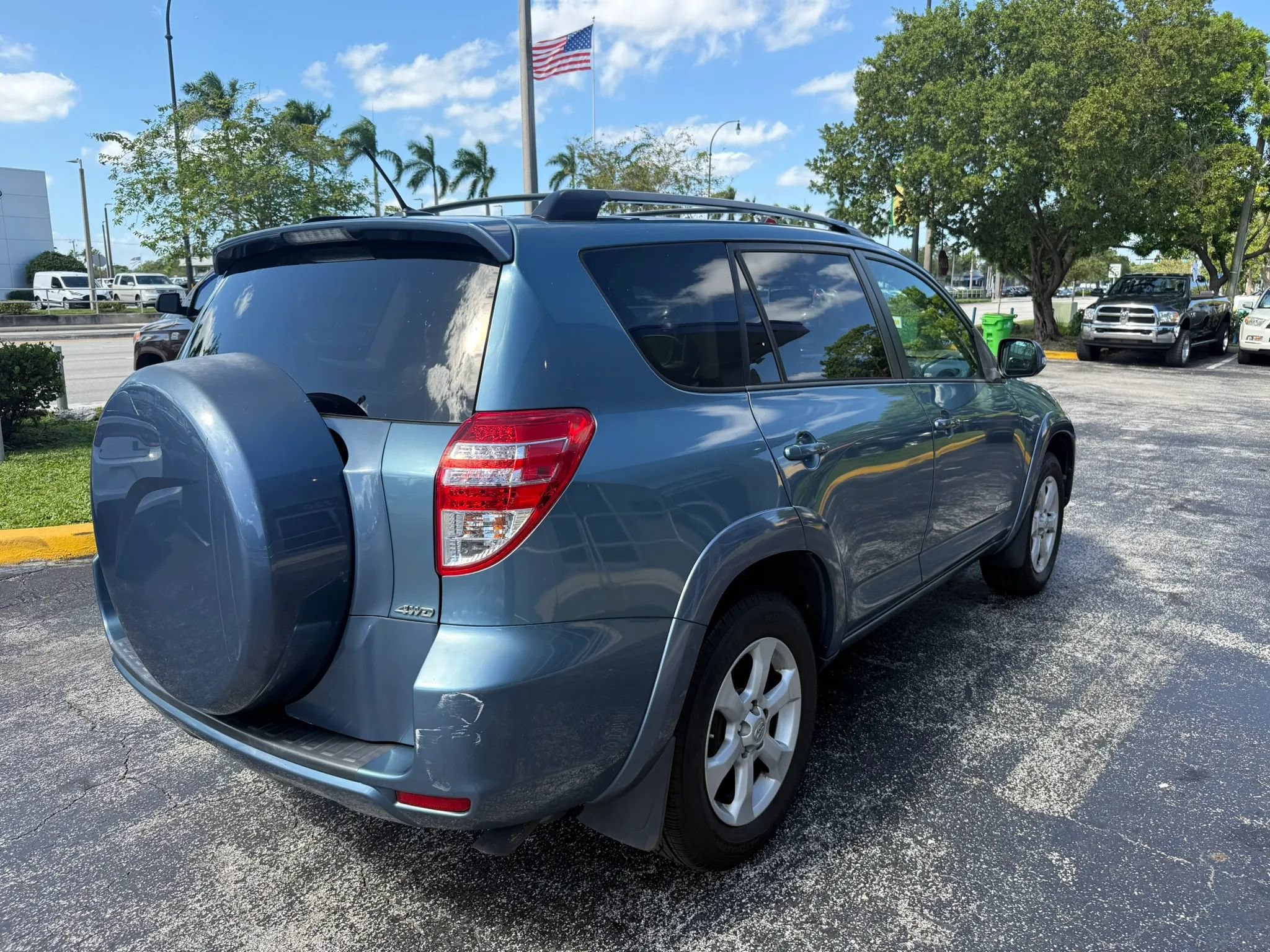 Used 2012 Toyota RAV4 Limited w/ Premium Plus Value Pkg AWD/4WD image 4