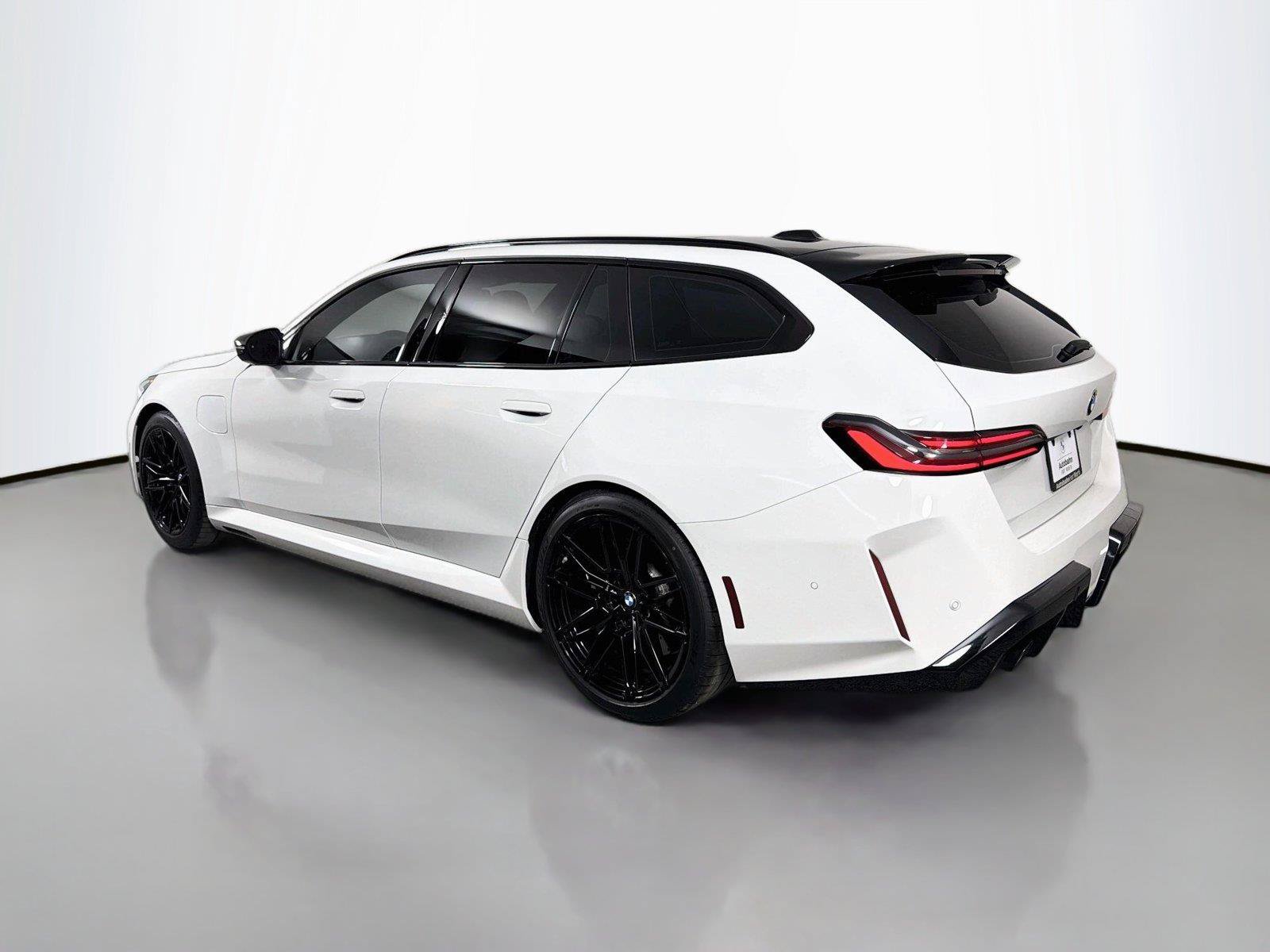 New 2027 BMW M5 Touring AWD/4WD image 7
