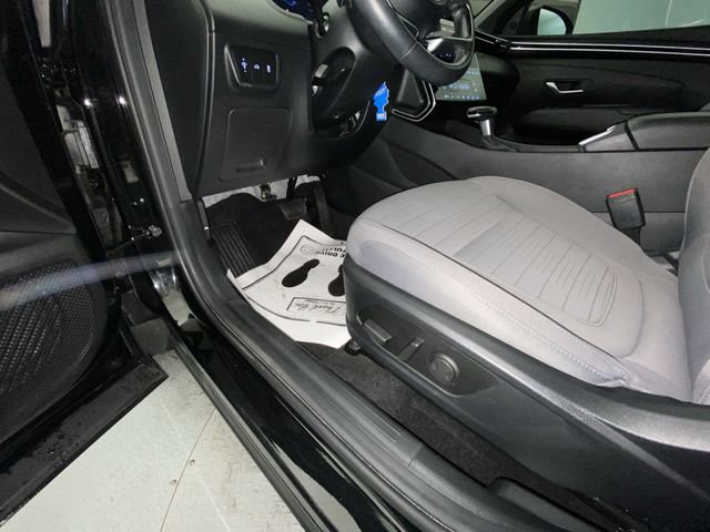 Used 2023 Hyundai Santa Cruz SEL Premium image 12