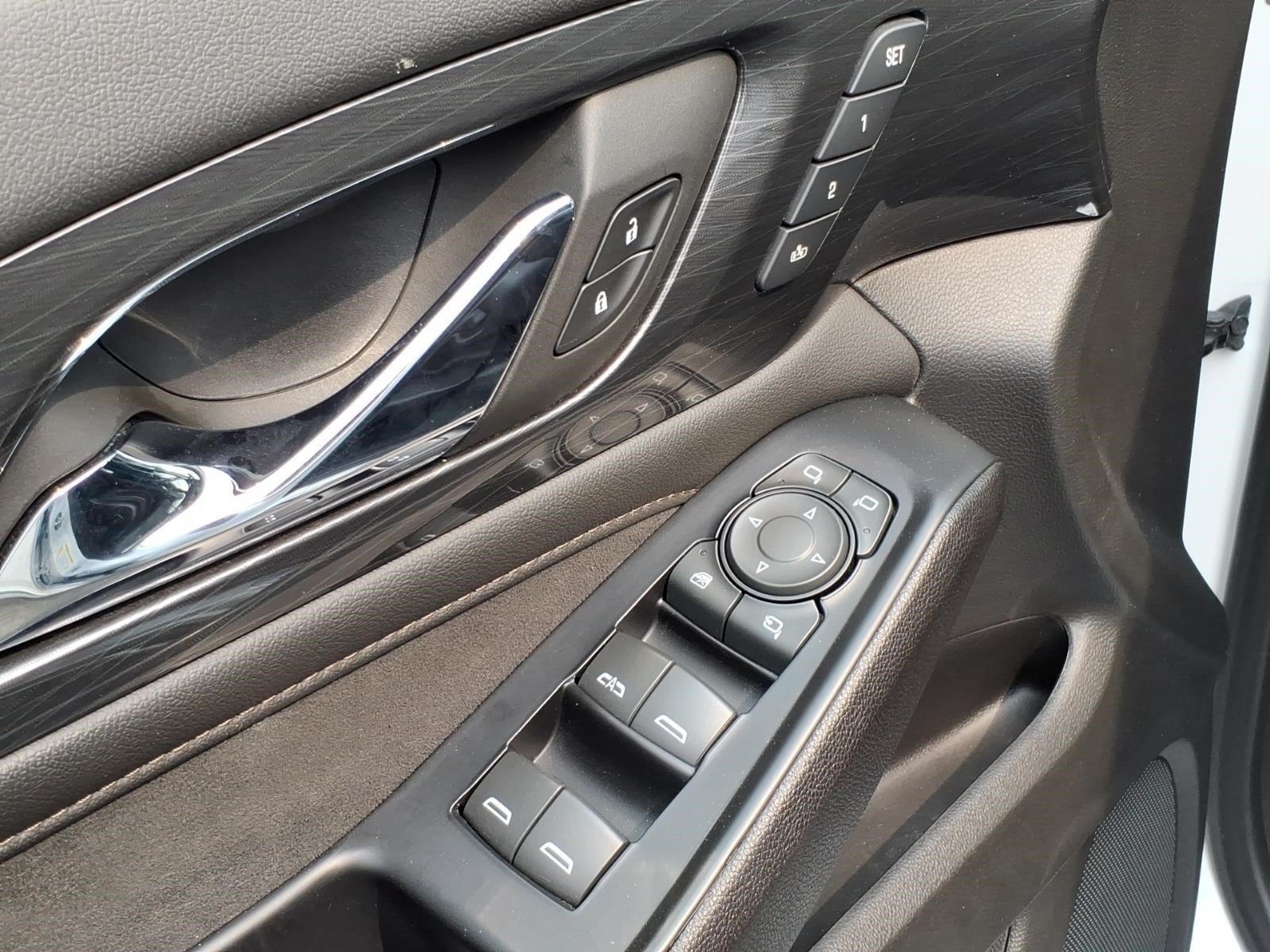 Used 2023 Chevrolet Traverse High Country AWD/4WD image 14