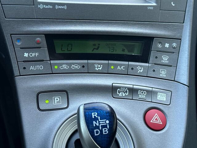 Used 2015 Toyota Prius Prime Plug-In Hybrid FWD image 25