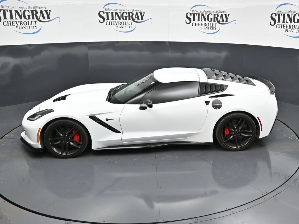 Used 2019 Chevrolet Corvette Stingray Coupe w/ Carbon Flash Badge Package RWD image 21