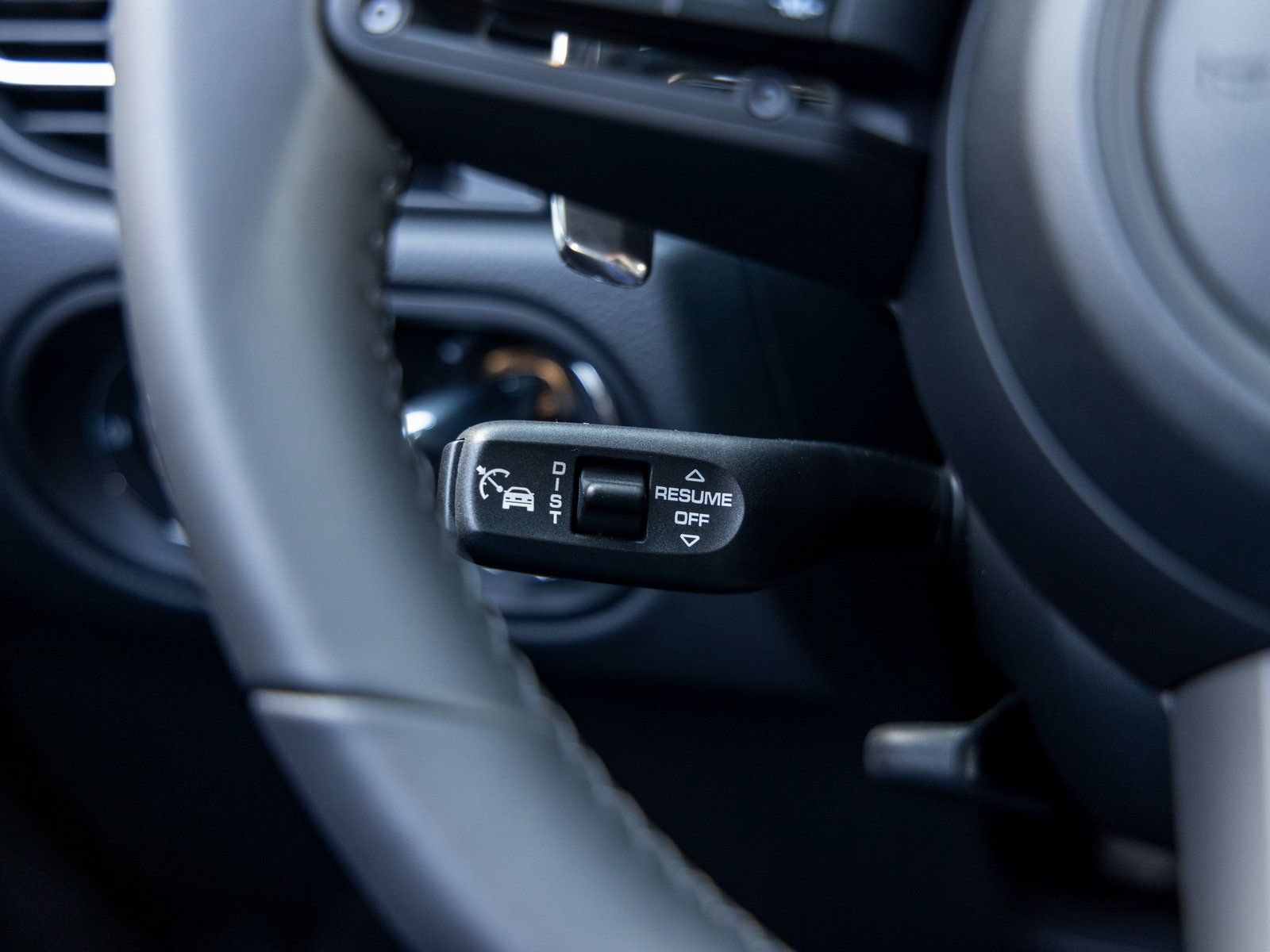 New 2026 Porsche Macan Turbo AWD/4WD image 31