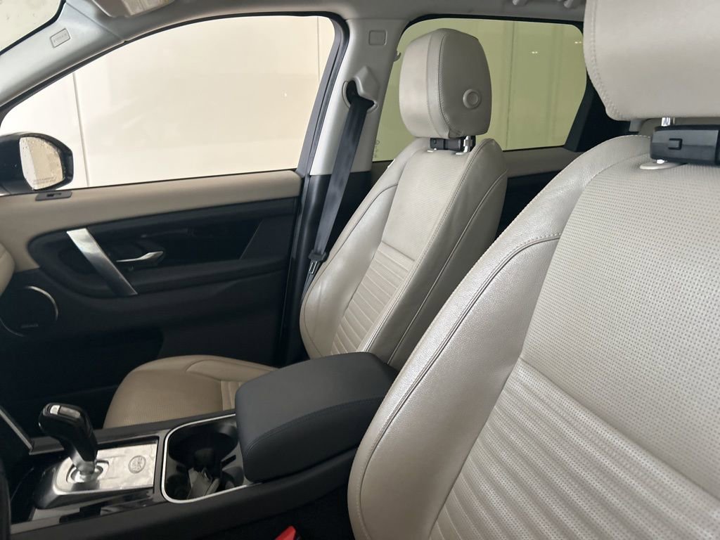 Used 2020 Land Rover Discovery Sport S image 6
