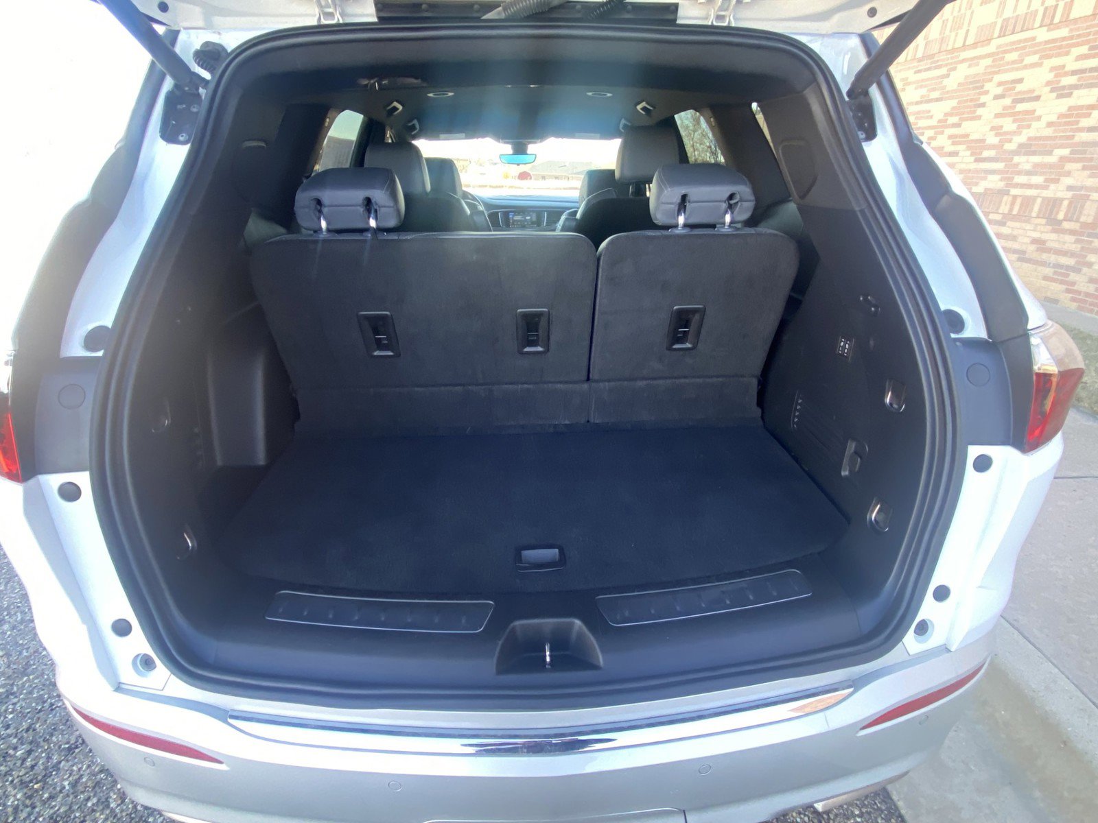 Used 2024 Buick Enclave Premium AWD/4WD image 16