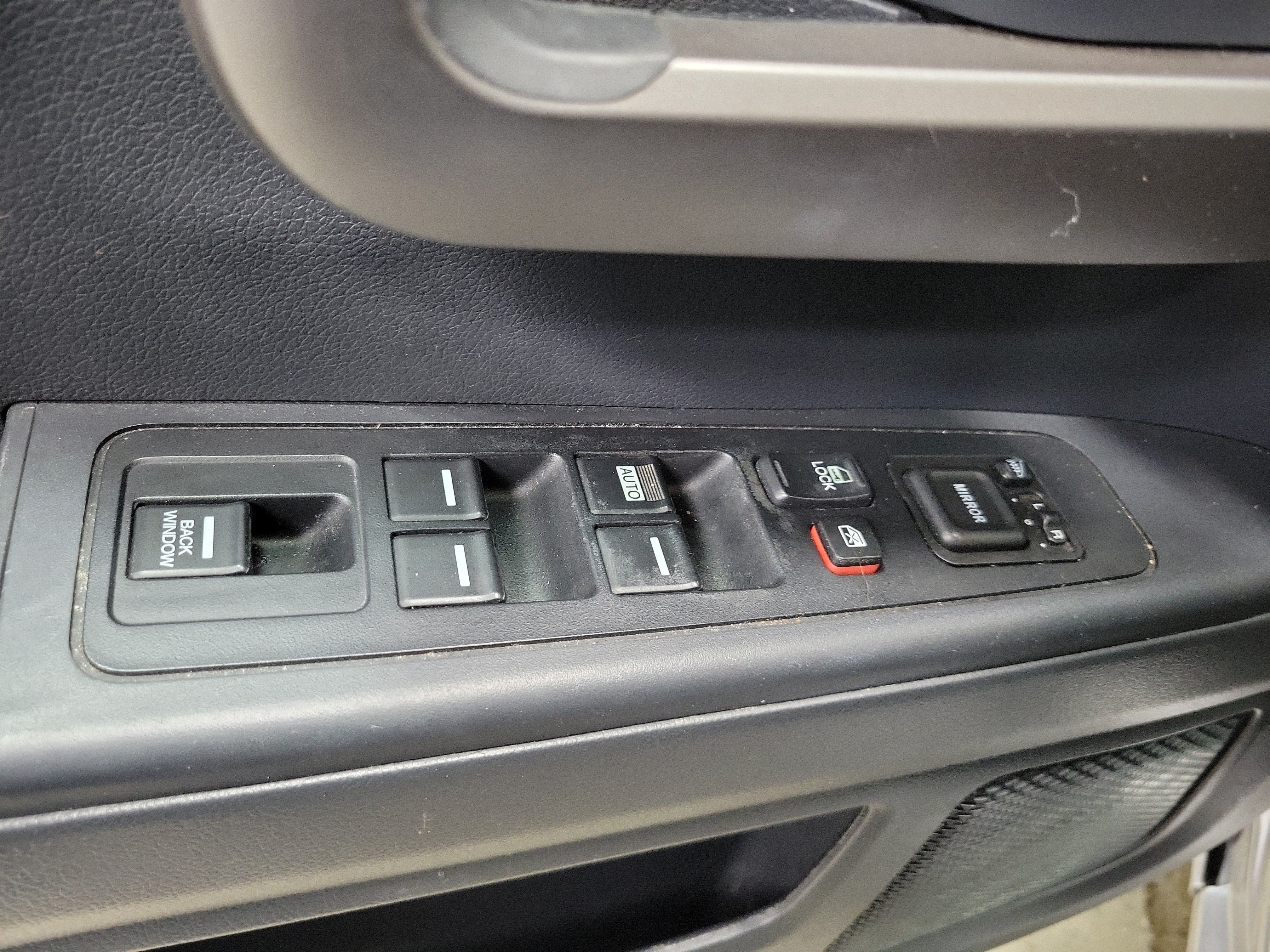 Used 2014 Honda Ridgeline SE image 18