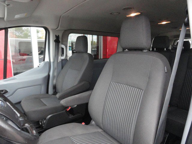 Used 2017 Ford Transit 350 XLT image 10