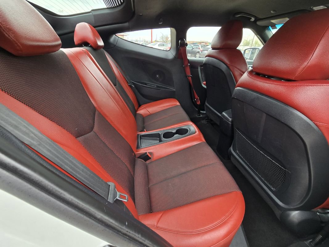 Used 2016 Hyundai Veloster Turbo R-Spec image 15