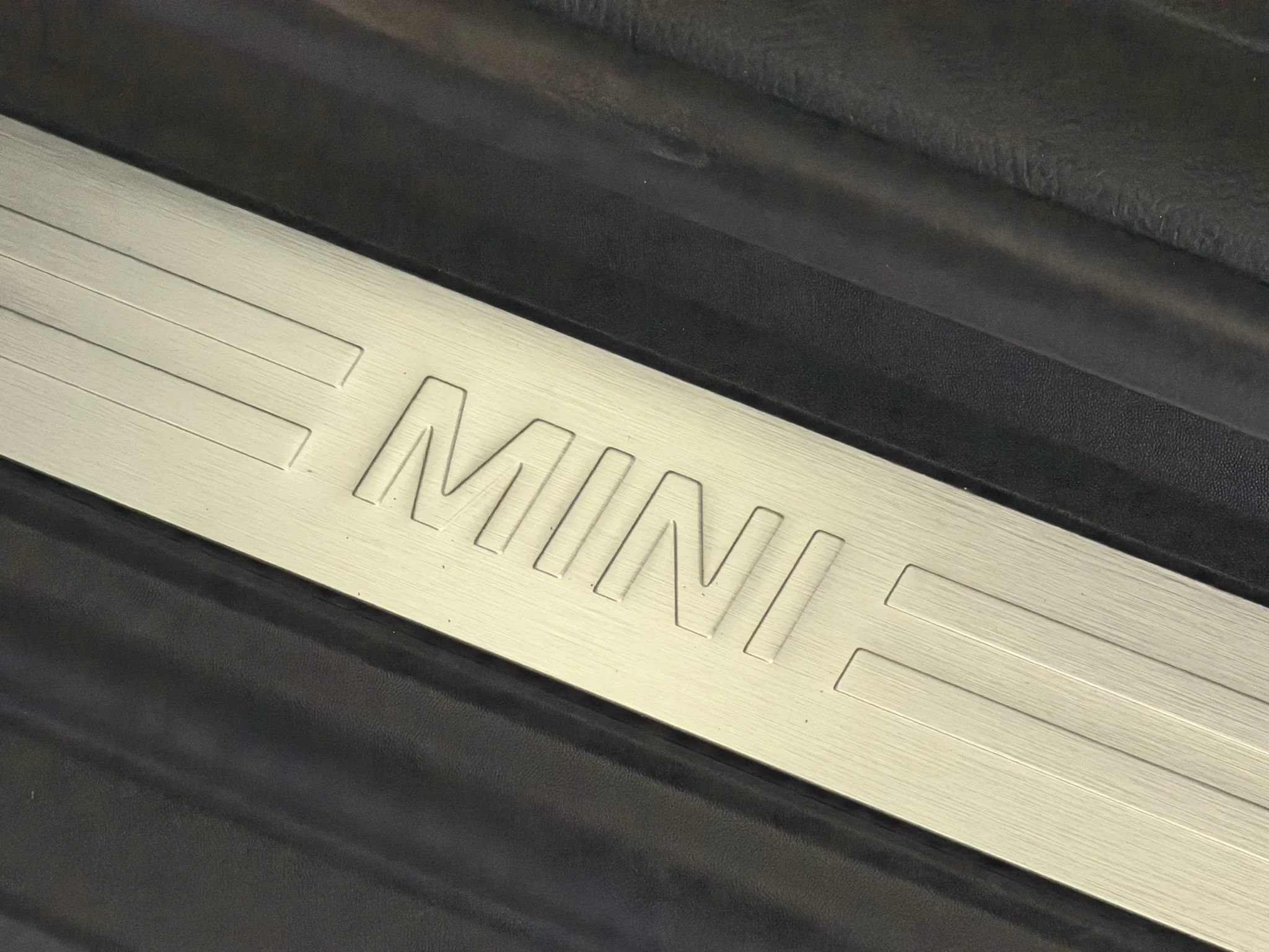 Used 2015 MINI Cooper 2-Door Hardtop FWD image 17