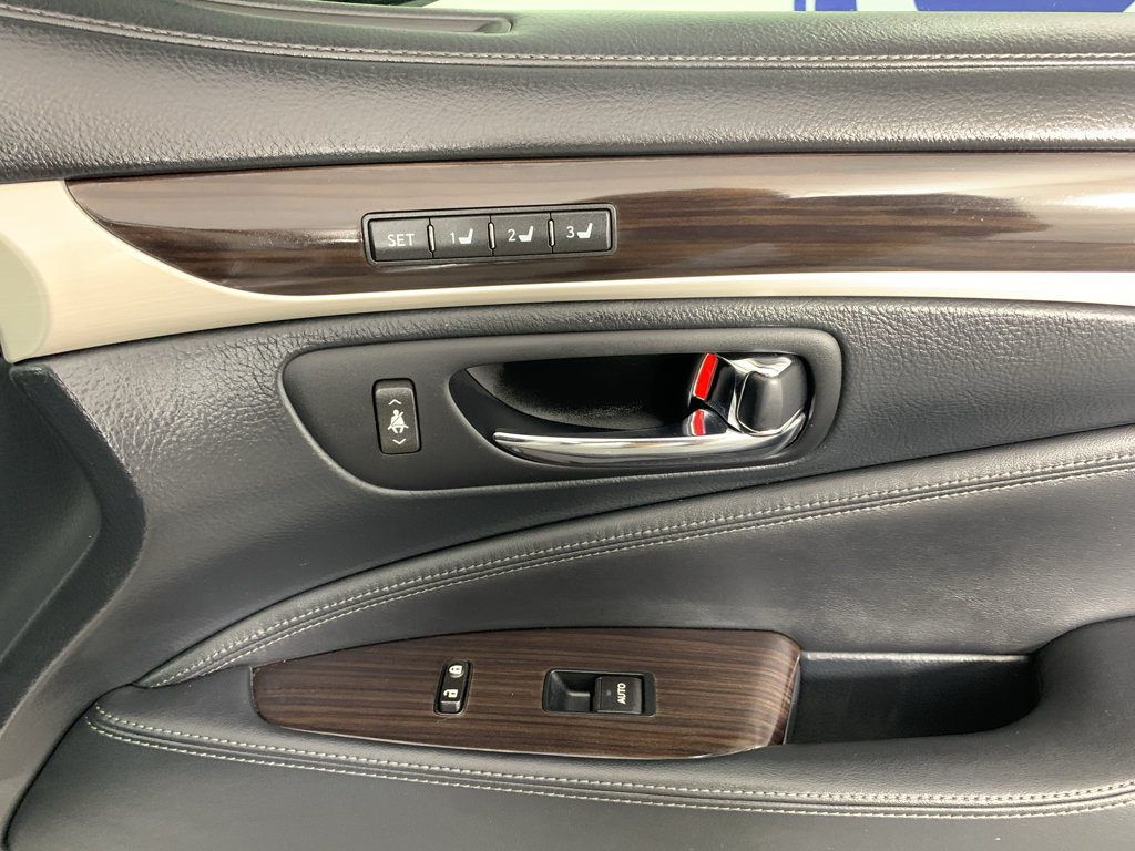 Used 2014 Lexus LS 460 w/ Comfort Package RWD image 39