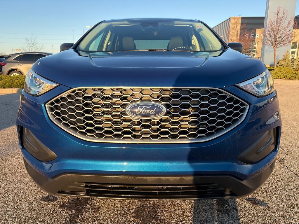 Used 2023 Ford Edge SE AWD/4WD image 2