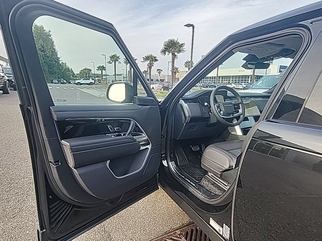 New 2026 Land Rover Range Rover SE AWD/4WD image 10