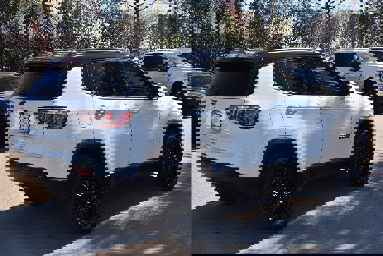 Used 2024 Jeep Compass Latitude w/ Altitude Special Edition image 7