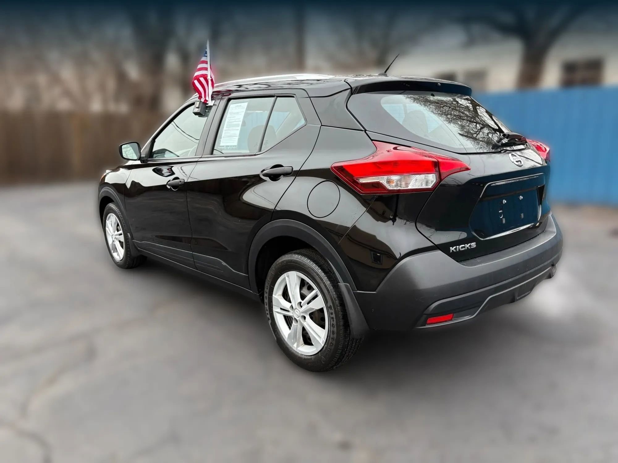 Used 2019 Nissan Kicks S image 5