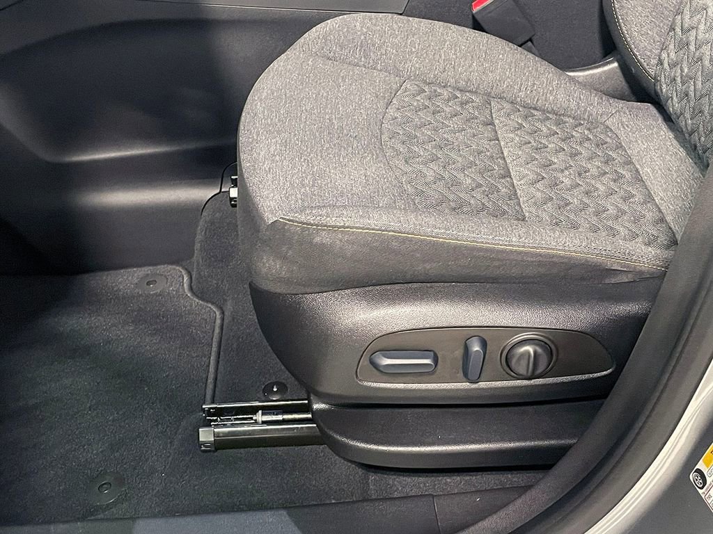 Used 2023 Chevrolet Equinox LT image 20