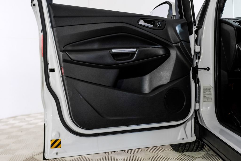 Used 2019 Ford Escape SE image 43