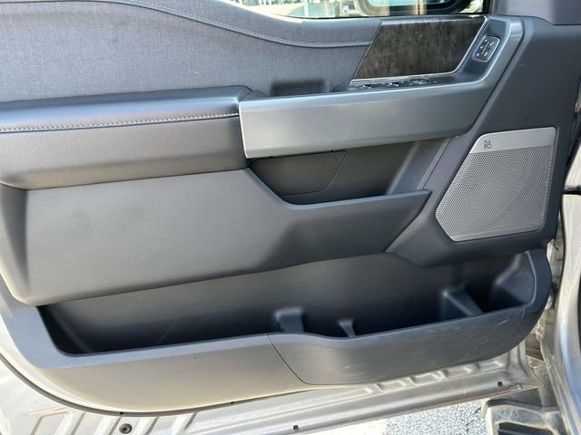 Used 2022 Ford F150 Lariat w/ Equipment Group 502A High AWD/4WD image 18