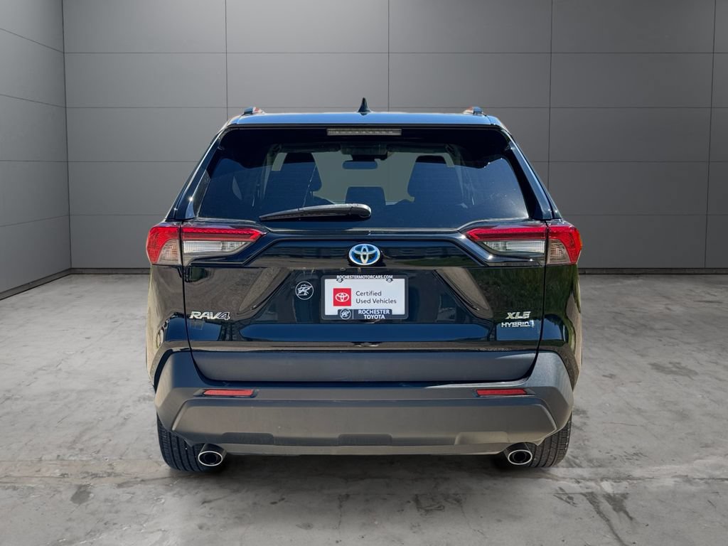 Used 2020 Toyota RAV4 XLE w/ All Weather Liner Package AWD/4WD image 4