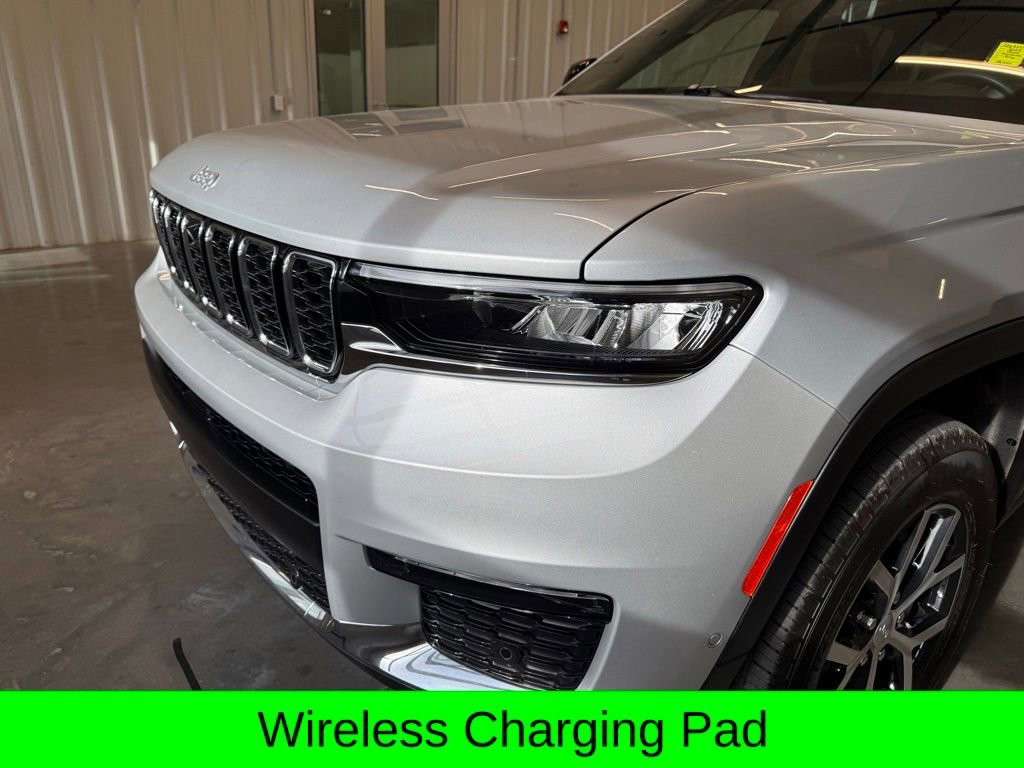 Used 2025 Jeep Grand Cherokee L Limited w/ Luxury Tech Group II image 13