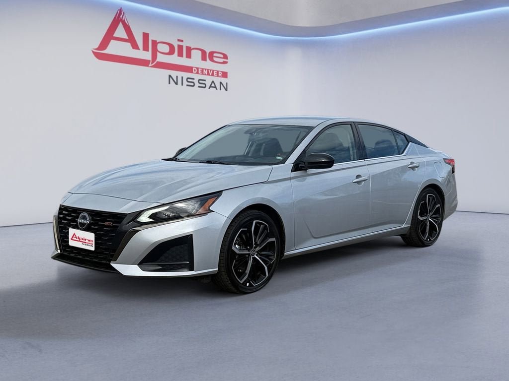 Used 2024 Nissan Altima 2.5 SR FWD image 1