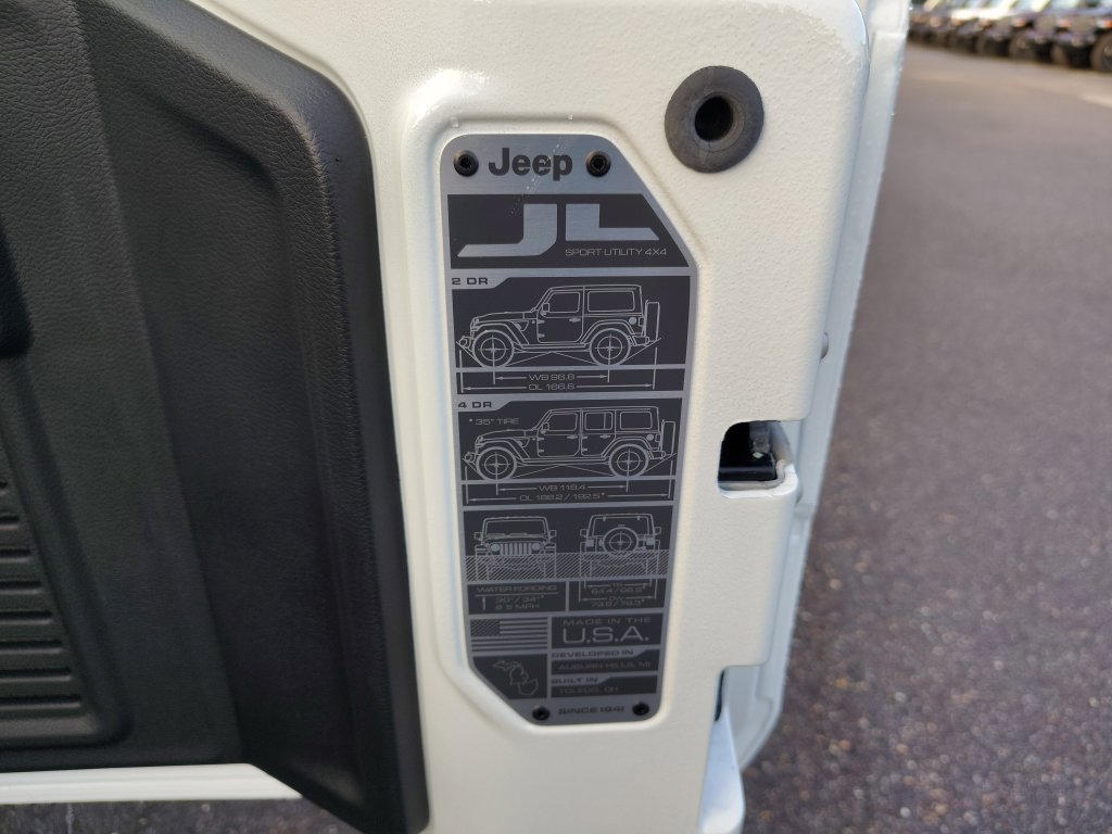 New 2026 Jeep Wrangler Unlimited Rubicon w/ Safety Group image 36