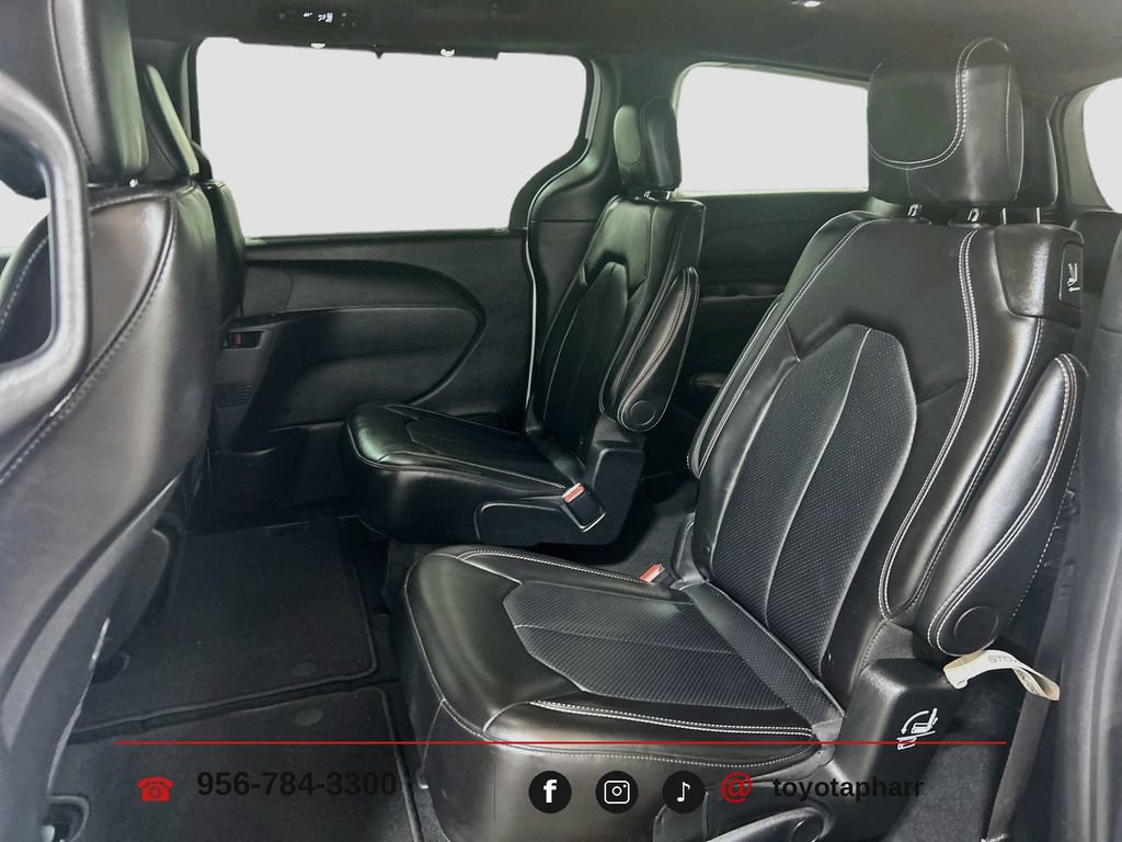 Used 2024 Chrysler Pacifica Touring-L w/ S Appearance Package FWD image 21